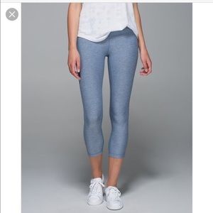 Lululemon Heather Blue Denim Wonder Under Crops II